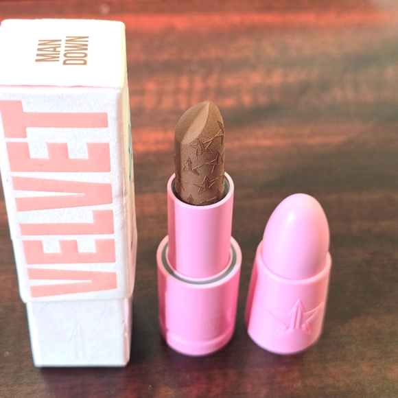 Jeffree Star Velvet Trap lipstick Man Down - Picture 1 of 3